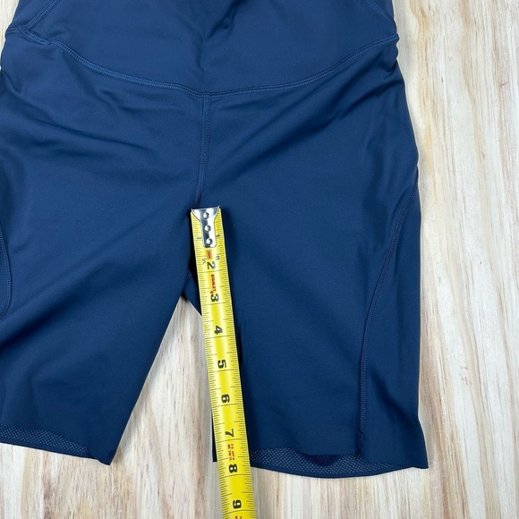 Lululemon Blue Align High-Rise Shorts 8" Size 6 Women's Biker - Picture 5 of 9